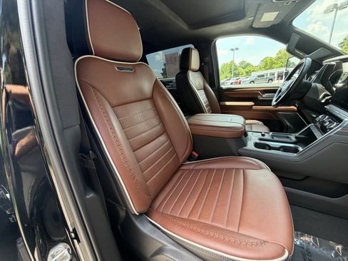Used 2024 GMC Sierra 2500 Denali Ultimate AWD/4WD image 22