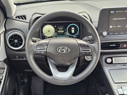 Used 2023 Hyundai Kona SE w/ Cargo Package image 16