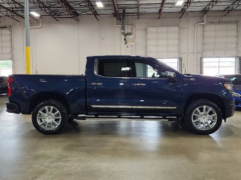 Used 2023 Chevrolet Silverado 1500 High Country w/ High Country Premium Package AWD/4WD image 5