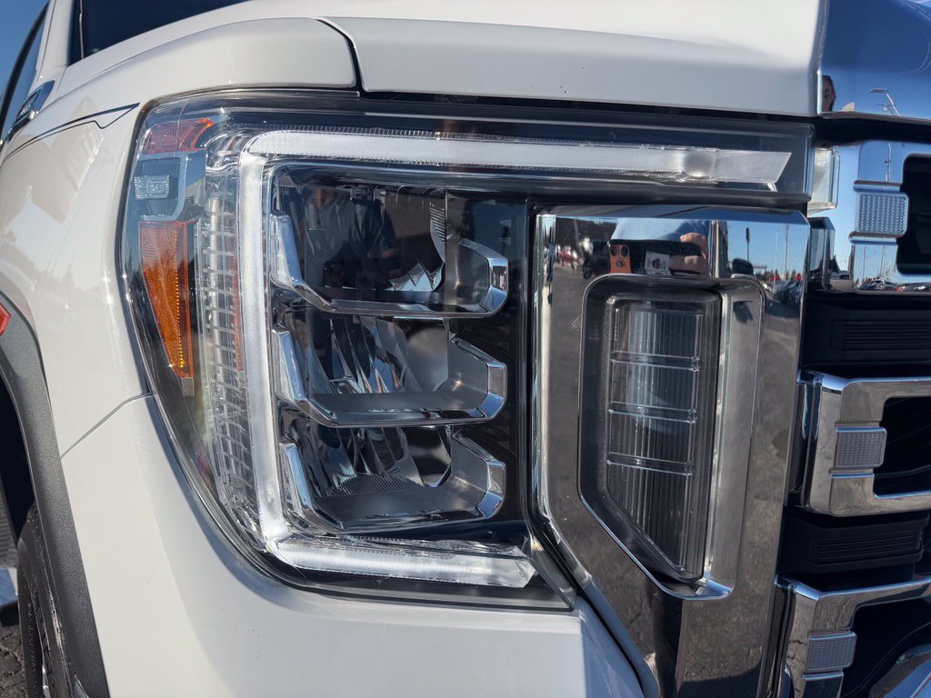 Used 2021 GMC Sierra 2500 SLT w/ X31 Off-Road Package AWD/4WD image 6