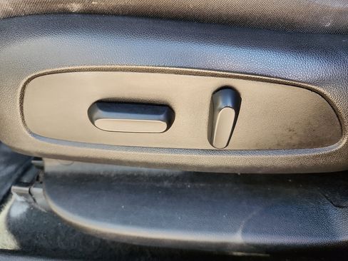 Used 2019 GMC Acadia SLE image 13