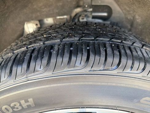 Used 2023 Nissan Rogue SV w/ SV Premium B Package image 31