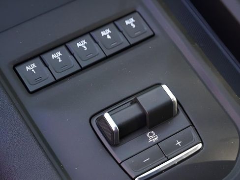 New 2026 GMC Sierra 2500 AT4 w/ AT4 Premium Plus Package image 31