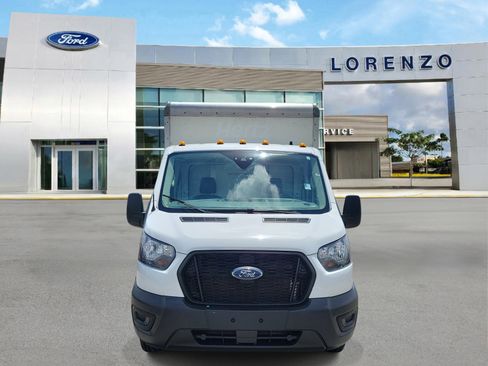 Used 2023 Ford Transit 350 DRW RWD image 2