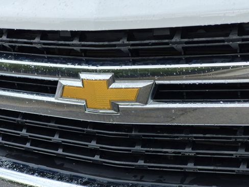 Used 2021 Chevrolet Silverado 1500 LT AWD/4WD image 12