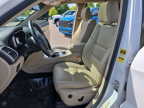 Used 2021 Jeep Grand Cherokee Limited w/ Luxury Group II AWD/4WD image 17