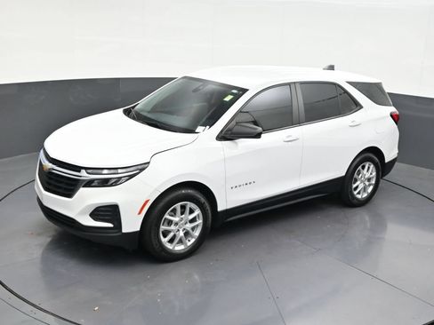 Used 2024 Chevrolet Equinox LS w/ Driver Confidence II Package FWD image 20