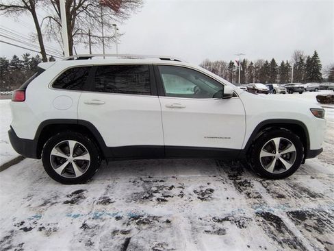 Used 2020 Jeep Cherokee Limited image 2