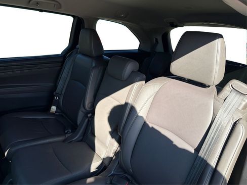 Used 2019 Honda Odyssey EX-L image 11