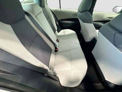 Used 2022 Toyota Corolla LE image 20