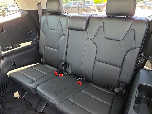 Used 2024 Kia Telluride S FWD image 10