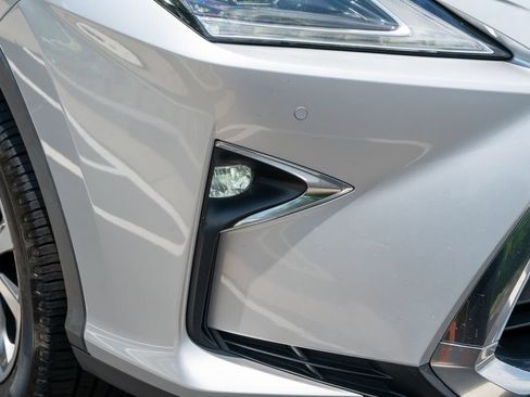 Used 2019 Lexus RX 350L FWD w/ Premium Package image 10