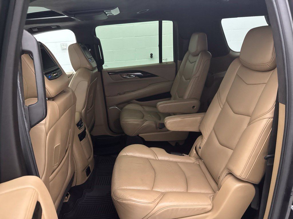 Used 2018 Cadillac Escalade ESV Platinum AWD/4WD image 59