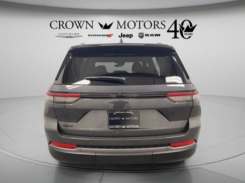 Used 2026 Jeep Grand Cherokee Limited w/ Limited Altitude Package AWD/4WD image 5