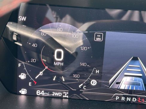 Used 2024 GMC Canyon AT4X image 20