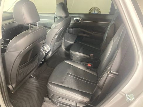 Used 2023 Kia Sorento SX image 13