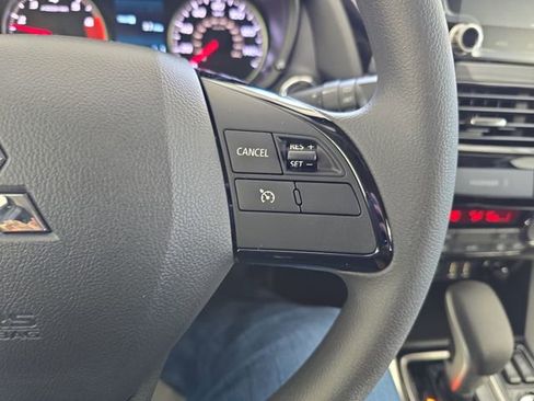 New 2026 Mitsubishi Eclipse Cross LE image 18