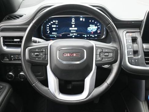 Used 2023 GMC Yukon XL SLT AWD/4WD image 25