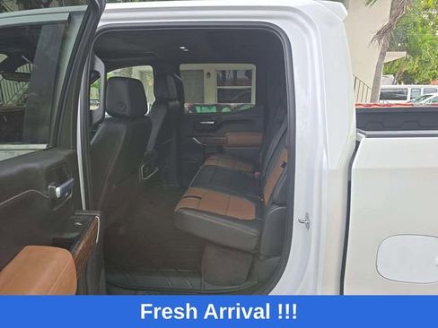 Used 2021 Chevrolet Silverado 1500 High Country w/ Technology Package AWD/4WD image 10