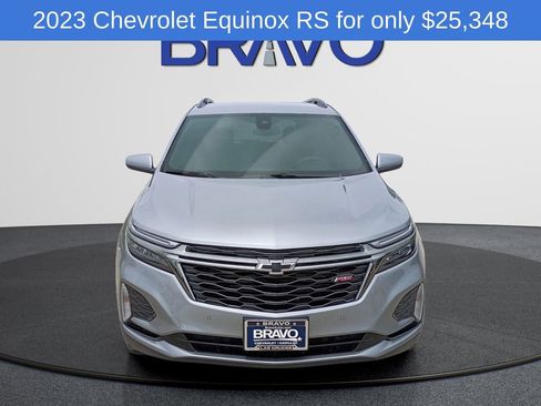 Used 2023 Chevrolet Equinox RS FWD image 2