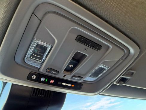 Used 2025 Chevrolet Silverado 2500 LT w/ Z71 Chrome Sport Edition image 12