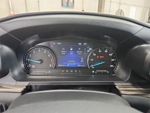 Used 2024 Ford Explorer Limited image 18