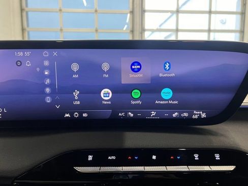 Used 2025 Buick Enclave Preferred image 32