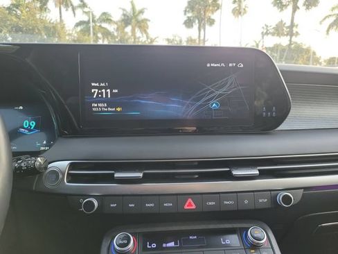 Used 2024 Hyundai Palisade Limited FWD image 19