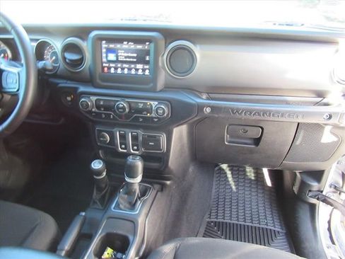 Used 2020 Jeep Wrangler Sport AWD/4WD image 13