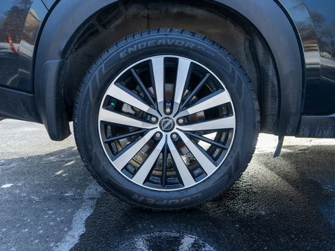 Used 2023 Nissan Pathfinder Platinum w/ Cargo Package image 11