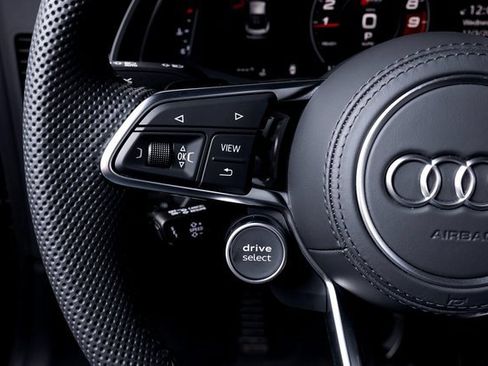 Used 2023 Audi R8 V10 performance image 32