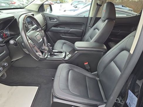 Used 2022 GMC Canyon AT4 w/ Trailering Package image 9