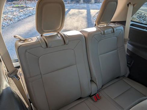 Certified 2023 Lincoln Aviator Reserve w/ Equipment Group 201A image 19