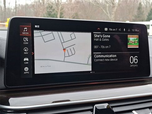 Used 2023 BMW M550i xDrive w/ Dynamic Handling Package image 18