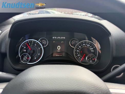 Used 2022 RAM 2500 Big Horn w/ Cold Weather Group AWD/4WD image 22