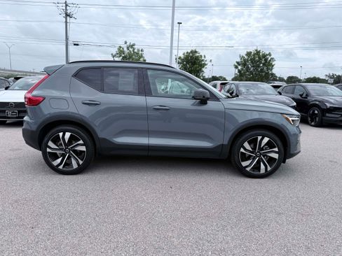 Certified 2023 Volvo XC40 B5 Ultimate w/ Protection Package Premier AWD/4WD image 7
