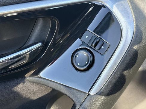 Used 2013 Nissan Altima 3.5 S image 24