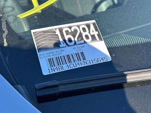 Used 2019 Nissan Altima 2.5 SR w/ SR Premium Package image 3