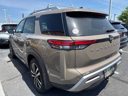 Used 2024 Nissan Pathfinder Platinum AWD/4WD image 5