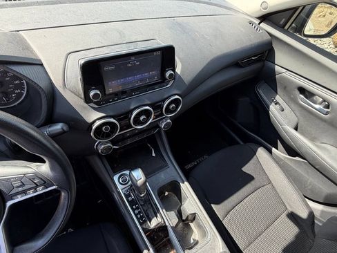 Used 2020 Nissan Sentra S FWD image 17