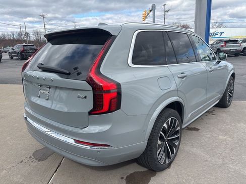 Used 2025 Volvo XC90 B6 Plus image 6