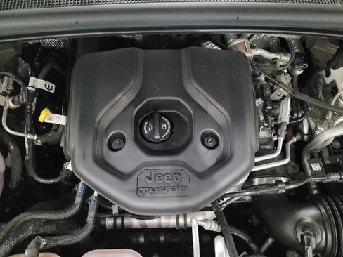 Used 2023 Jeep Grand Cherokee 4WD 4xe image 30