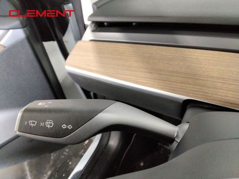 Used 2023 Tesla Model 3 Standard Range image 15