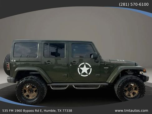 Used 2016 Jeep Wrangler Unlimited Sahara AWD/4WD image 7