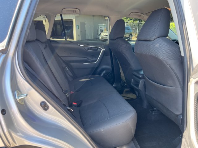 Used 2019 Toyota RAV4 LE w/ All Weather Liner Package AWD/4WD image 10