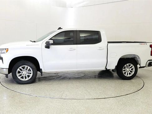 Used 2023 Chevrolet Silverado 1500 LT AWD/4WD image 4