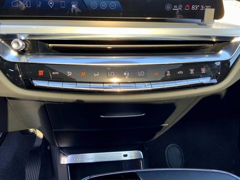 New 2025 Cadillac Lyriq Luxury image 27