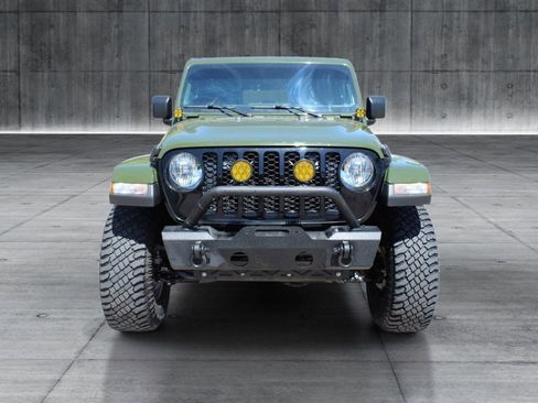 Used 2023 Jeep Gladiator Sport AWD/4WD image 9