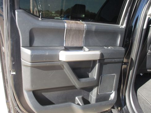 Used 2020 Ford F250 Lariat w/ Lariat Ultimate Package image 9