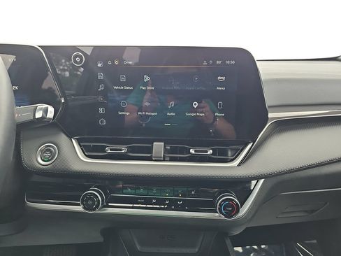 Used 2025 Chevrolet Equinox LT FWD image 20